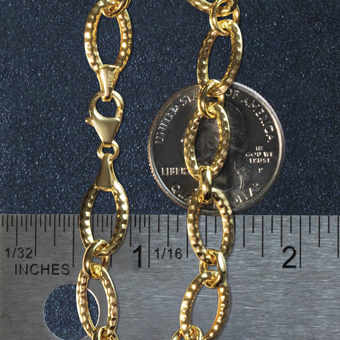 Textured Oval Link Bracelet in 14k Yellow Gold (8.60 mm)